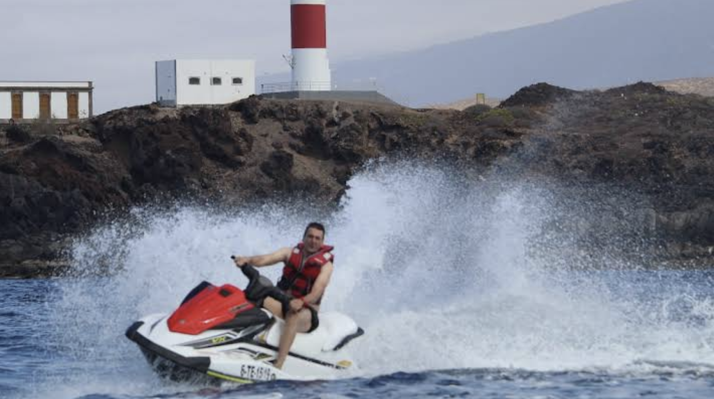 Jet ski action